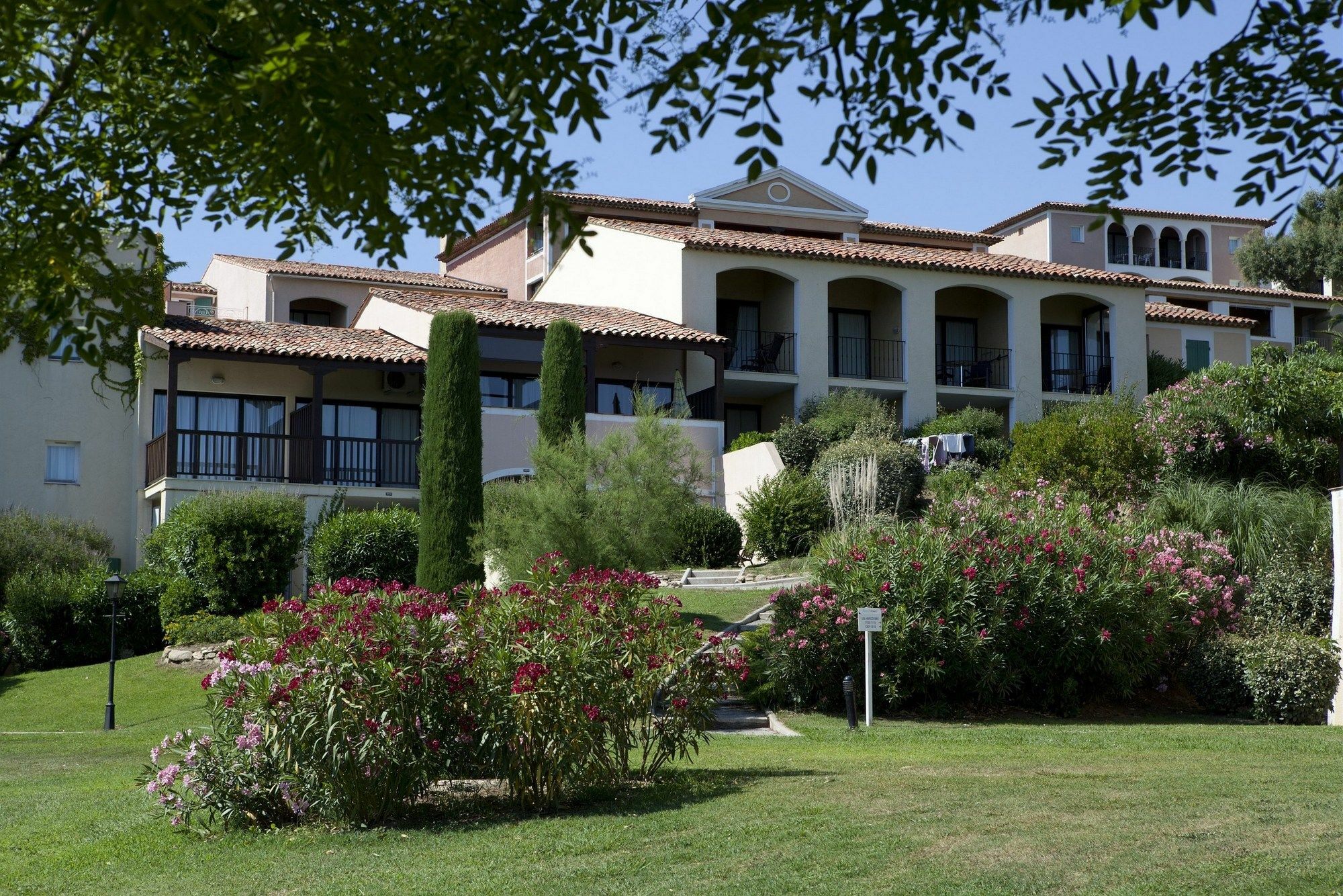 Residence Pierre & Vacances Les Parcs De Grimaud Ngoại thất bức ảnh